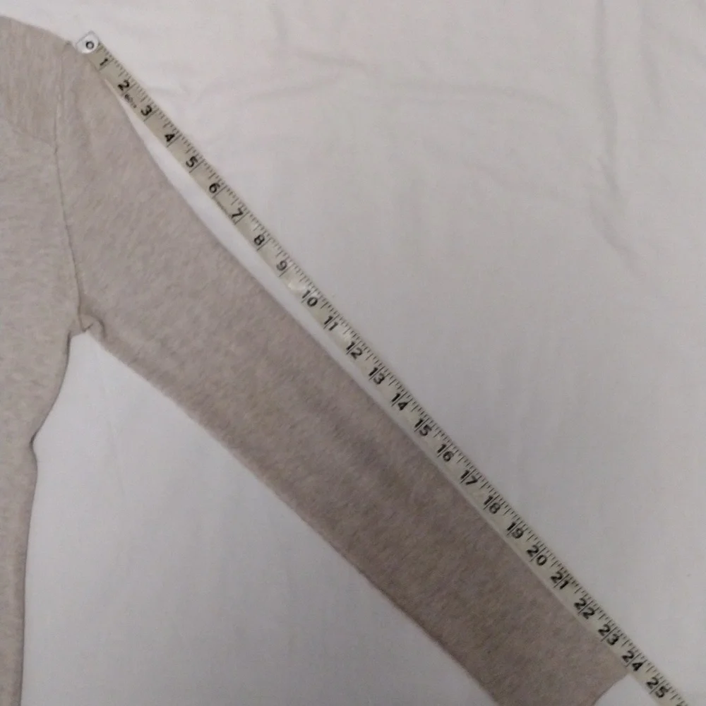 Women's Silk Banana Republic Thin Sweater Jacket Button up size Small Cream Tan - Picture 6 of 8